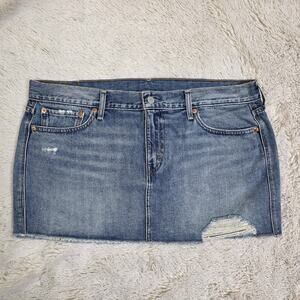 Levis Mini Skirt Distressed Denim Blue Raw Hem Size 32 EUC